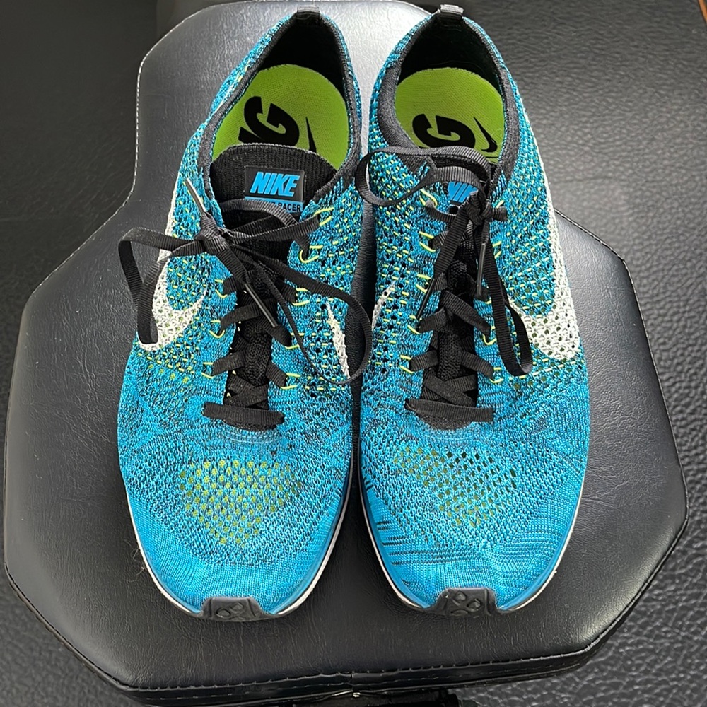 NIKE FLYKNIT RACER Blue Glow Running Athletic Sneakers